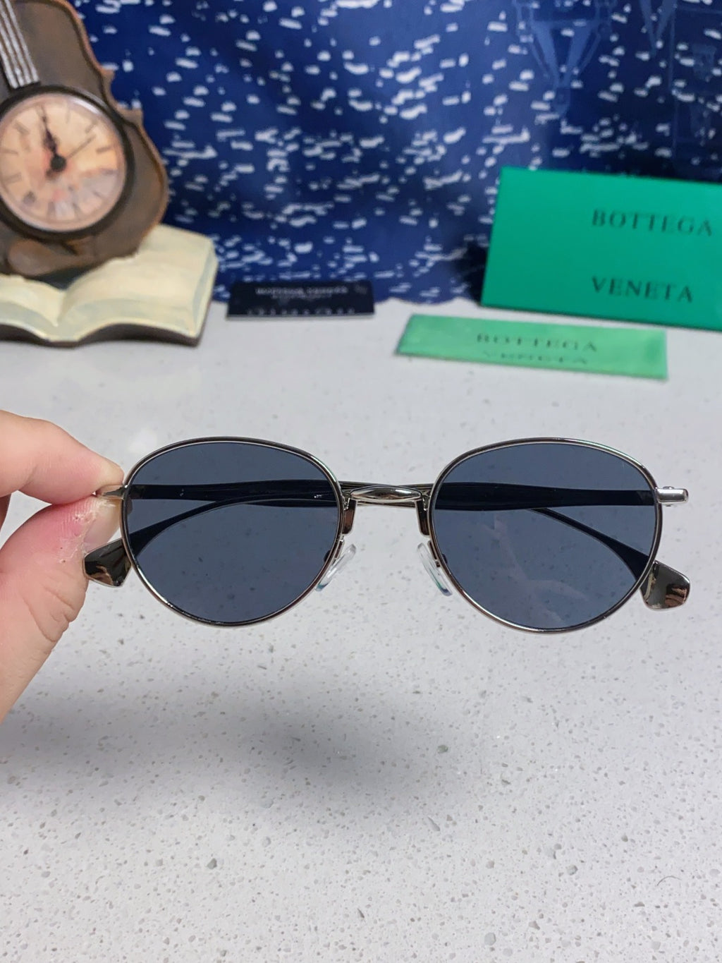 Bottega Veneta BV1396 Metal Oval Blue Lens Sunglasses for Men & Women - detail image 4