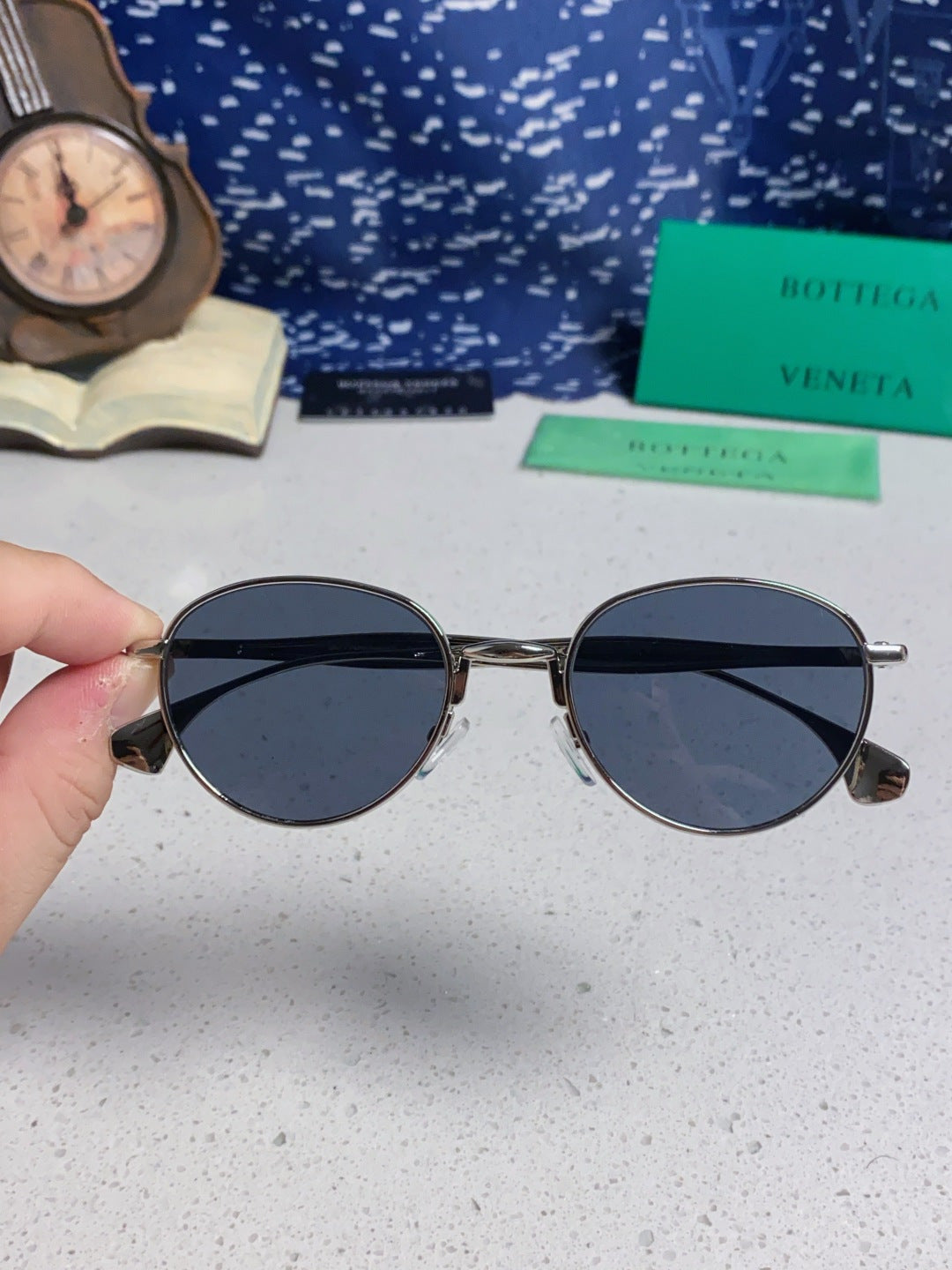 Bottega Veneta BV1396 Metal Oval Blue Lens Sunglasses for Men & Women - detail image 4
