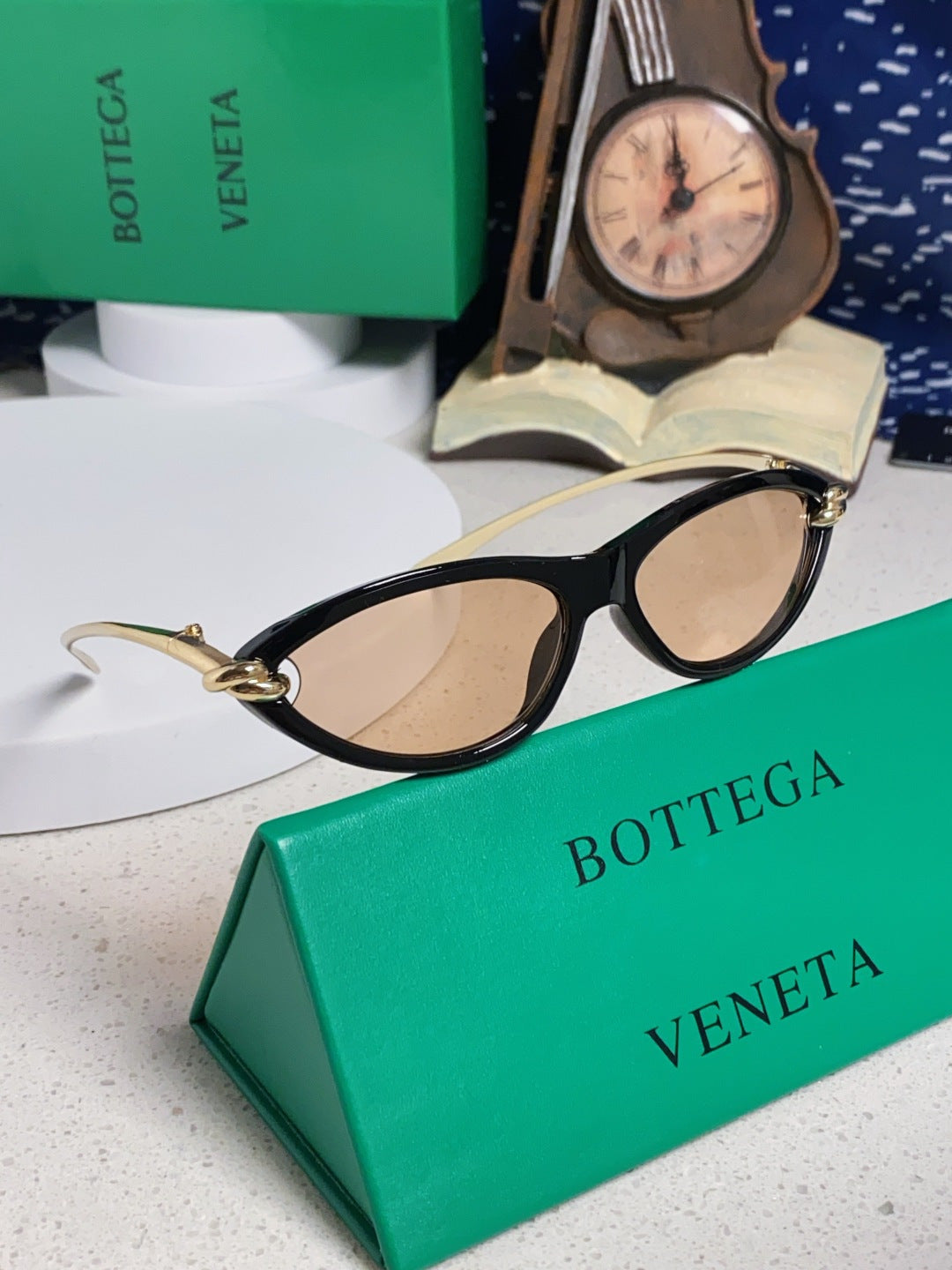Bottega Veneta BV1390 Cat-Eye Gold Lens Sunglasses for Women - detail image 9
