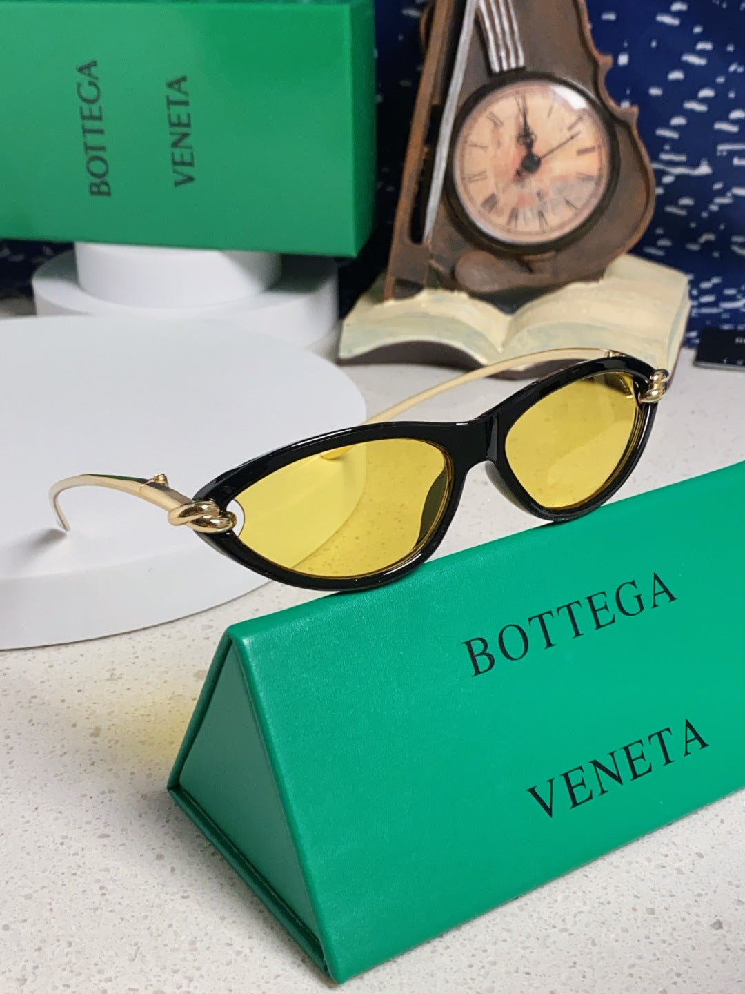 Bottega Veneta BV1390 Cat-Eye Yellow Lens Sunglasses for Women - detail image 9