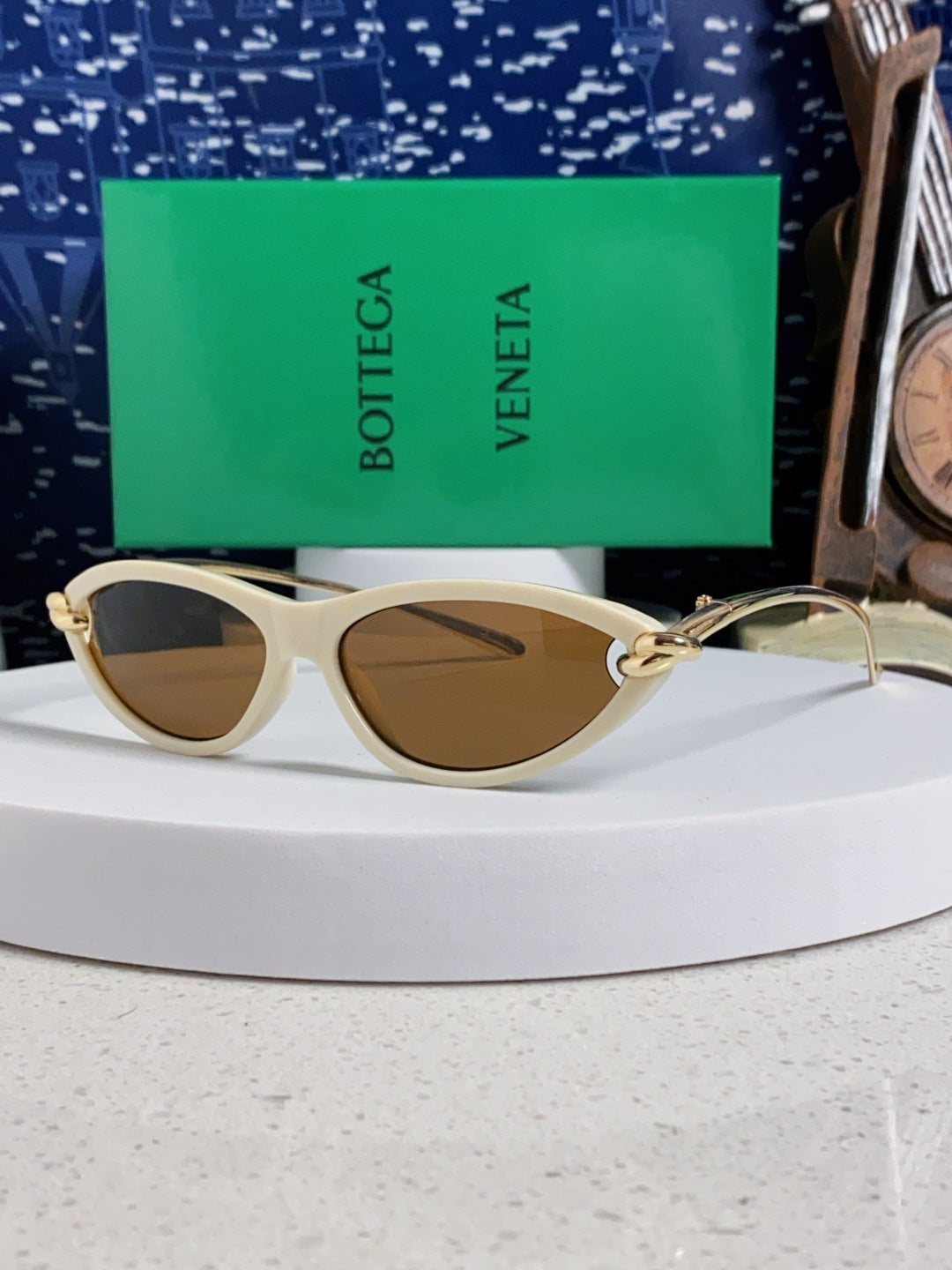 Bottega Veneta BV1390 Cat-Eye Brown Lens Sunglasses for Women - 487979