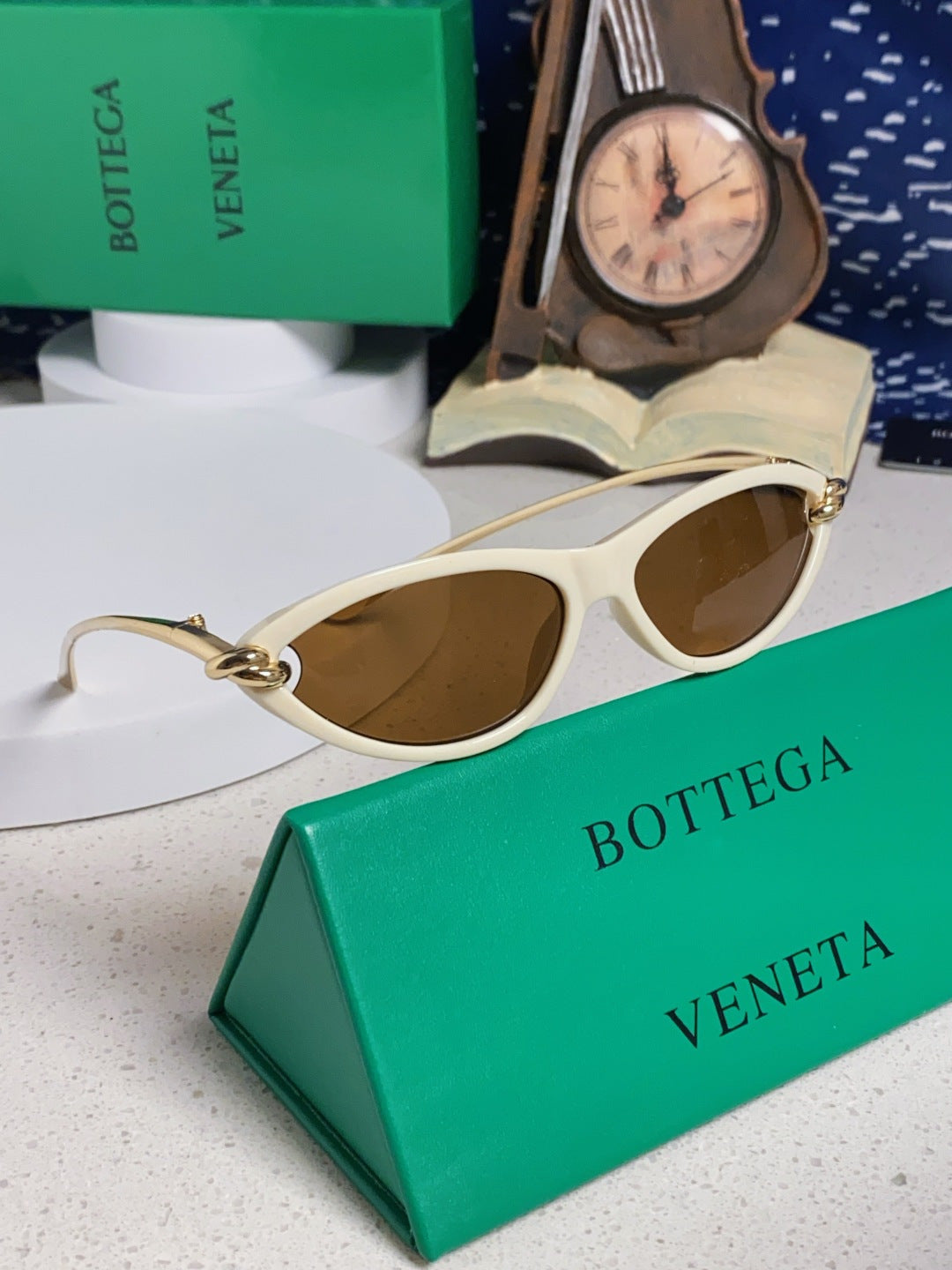 Bottega Veneta BV1390 Cat-Eye Brown Lens Sunglasses for Women - 487979 - detail image 9