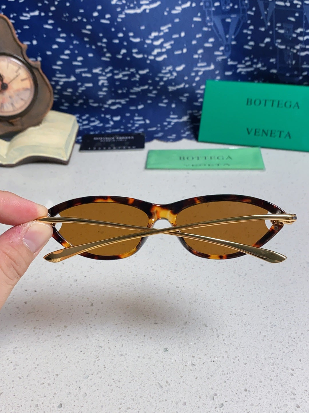 Bottega Veneta BV1390 Cat-Eye Brown Lens Sunglasses for Women - detail image 5