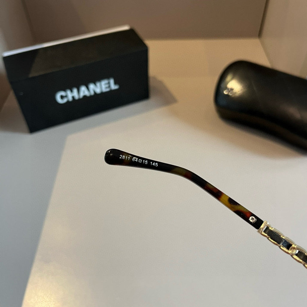 Chanel Oversized Silver Lens Sunglasses for Men & Women - 465143 - detail image 10