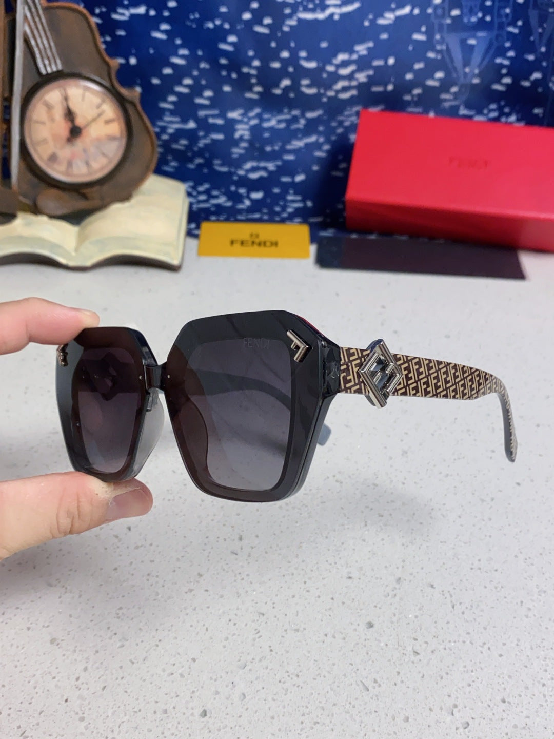 Fendi Cat-Eye Black Lens Sunglasses for Men & Women - 132612 - detail image 5