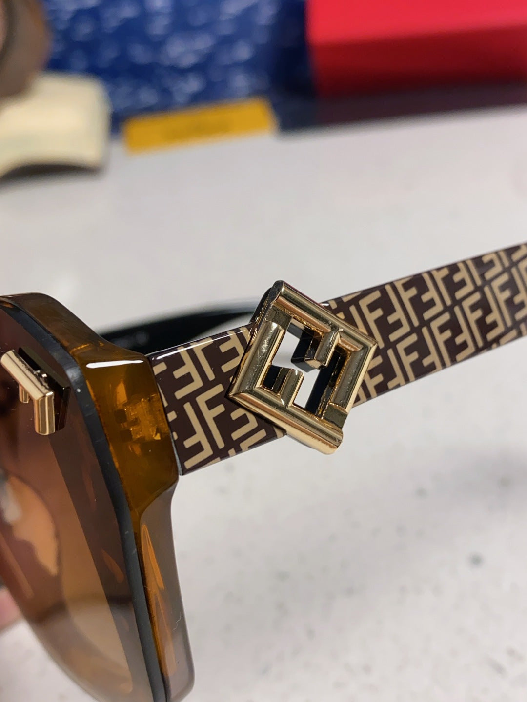Fendi Cat-Eye Brown Lens Sunglasses for Men & Women - detail image 7