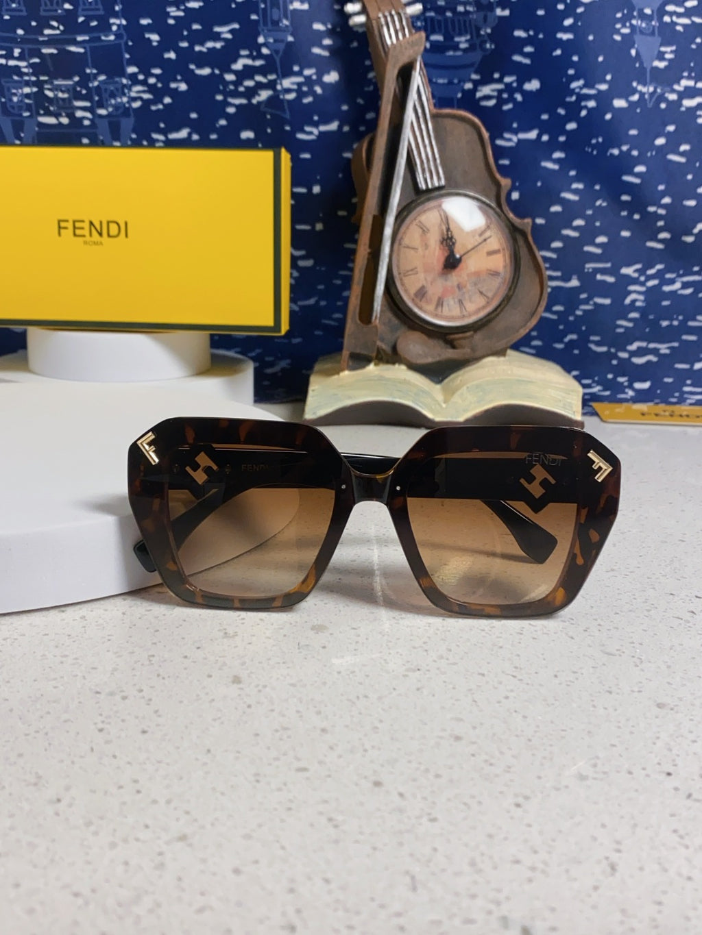 Fendi Cat-Eye Brown Lens Sunglasses for Men & Women - detail image 9