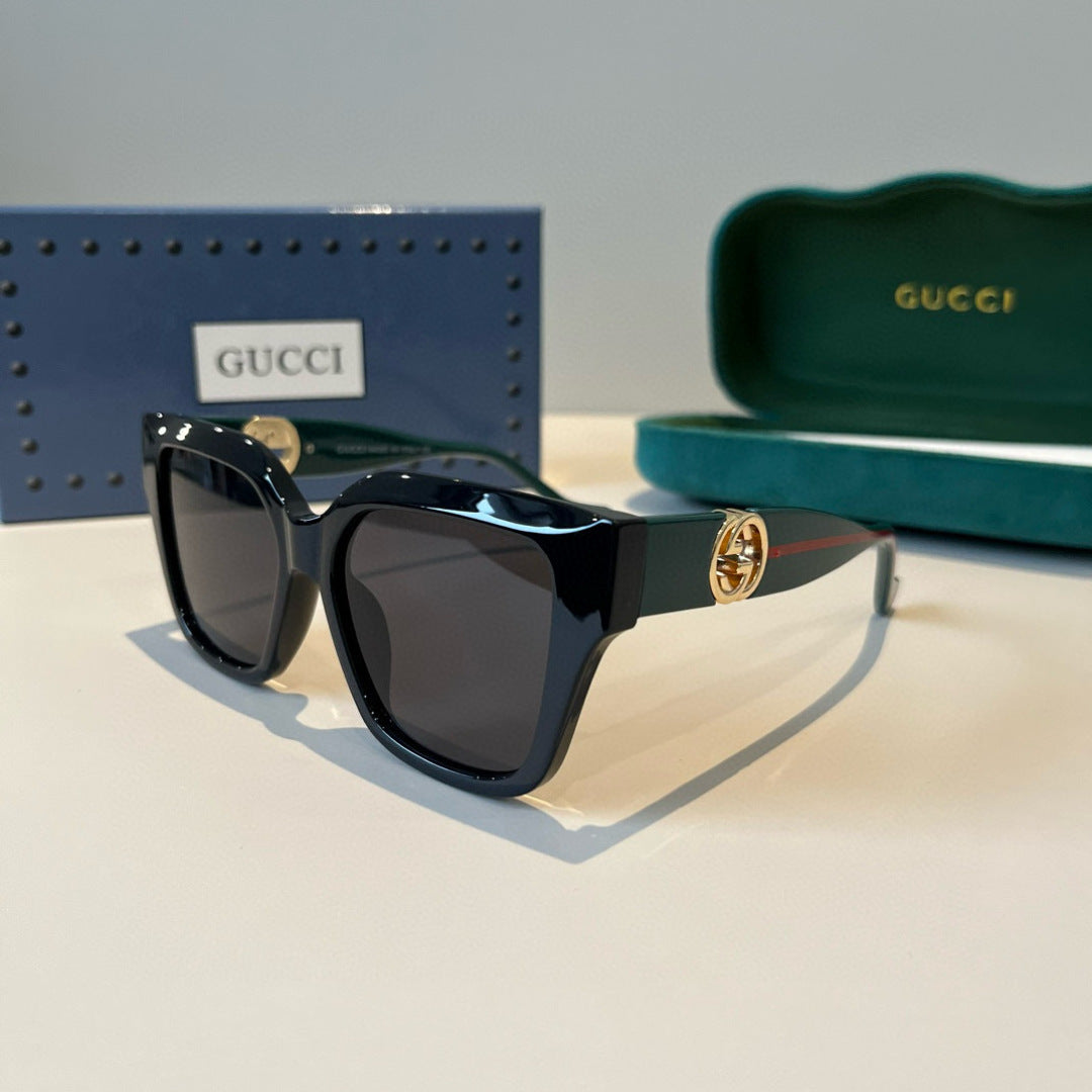 Gucci Oversized Black Lens Sunglasses for Men & Women - 448858 - detail image 3