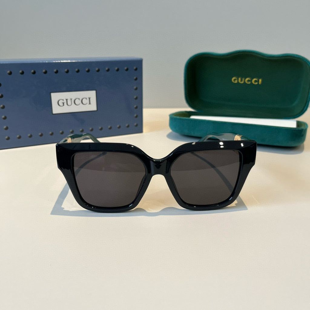 Gucci Oversized Black Lens Sunglasses for Men & Women - 486344 - detail image 2