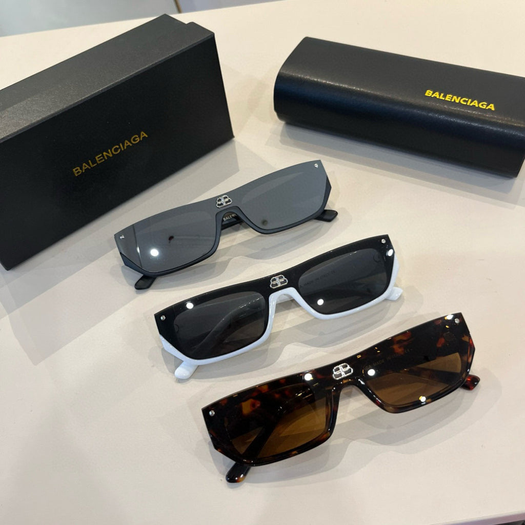 Balenciaga Rectangular Silver Lens Sunglasses for Men & Women - 487500 - detail image 10