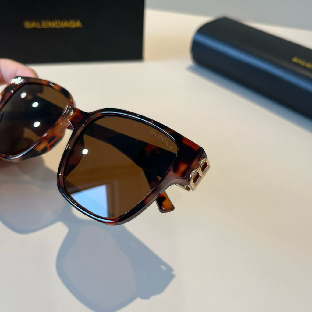 Balenciaga Folding Square Black Lens Sunglasses for Men & Women - 487502 - detail image 6