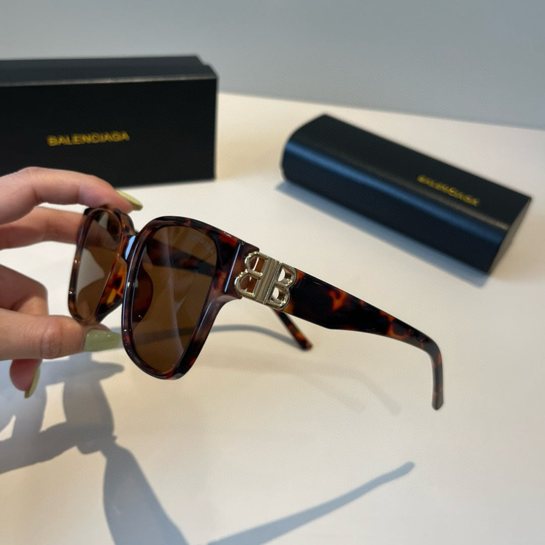 Balenciaga Folding Square Black Lens Sunglasses for Men & Women - 487502 - detail image 4