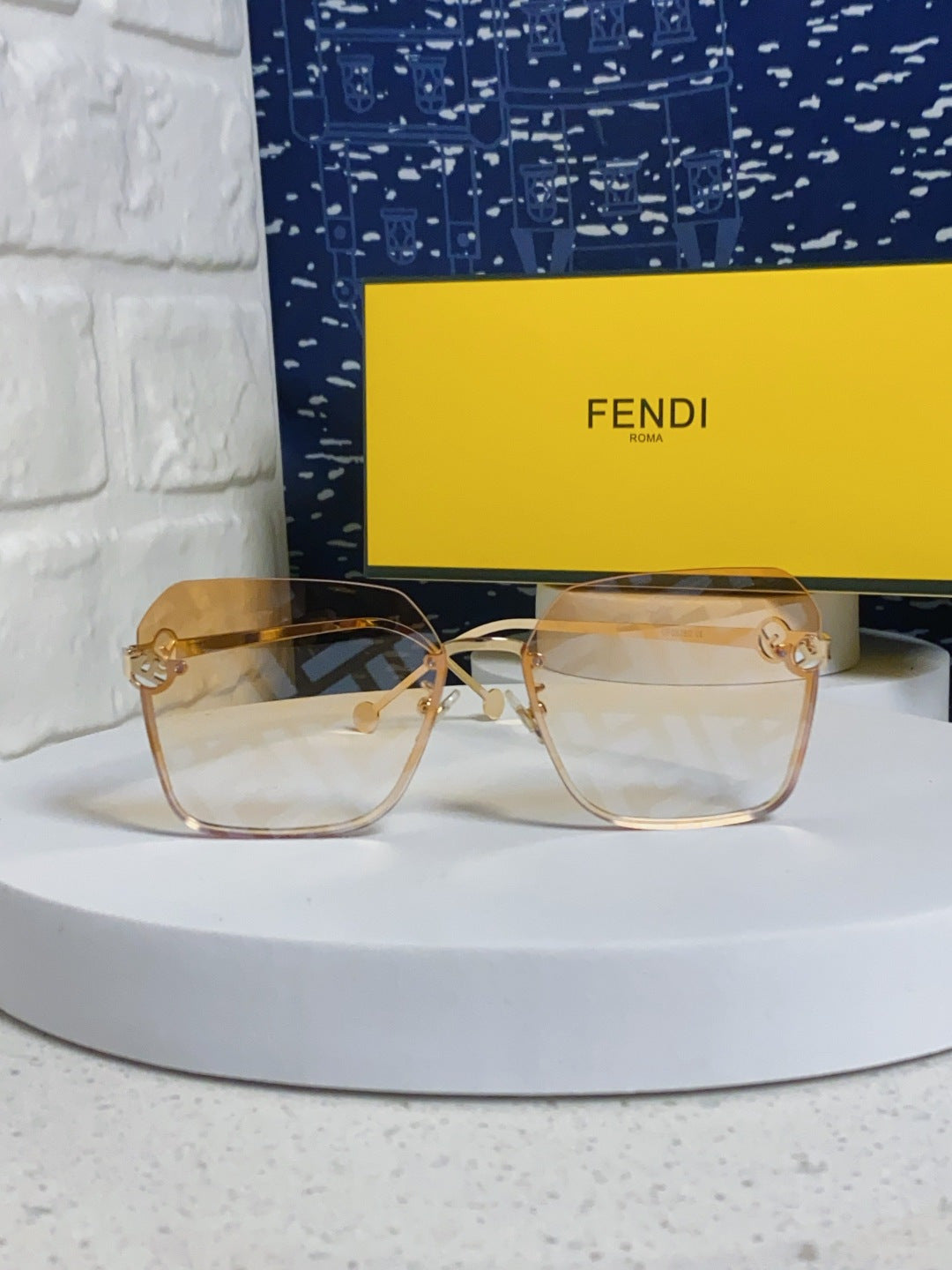 Fendi Fashion Gold Lens Sunglasses for Men & Women - 372464 - detail image 2