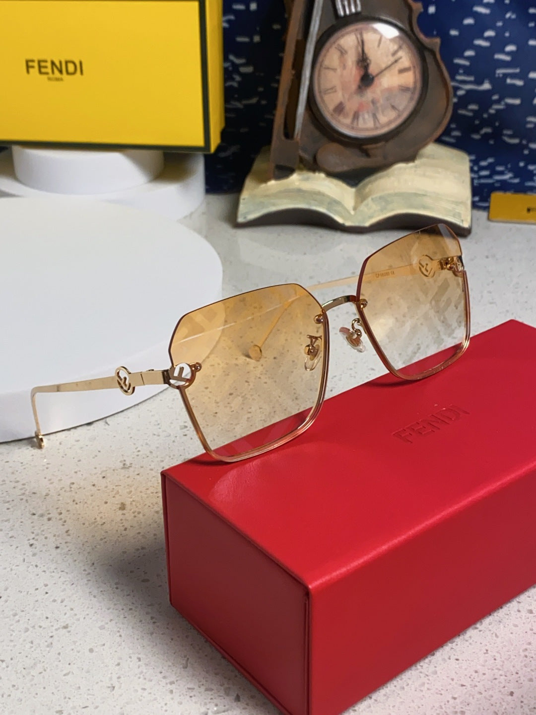 Fendi Fashion Gold Lens Sunglasses for Men & Women - 935321 - detail image 9