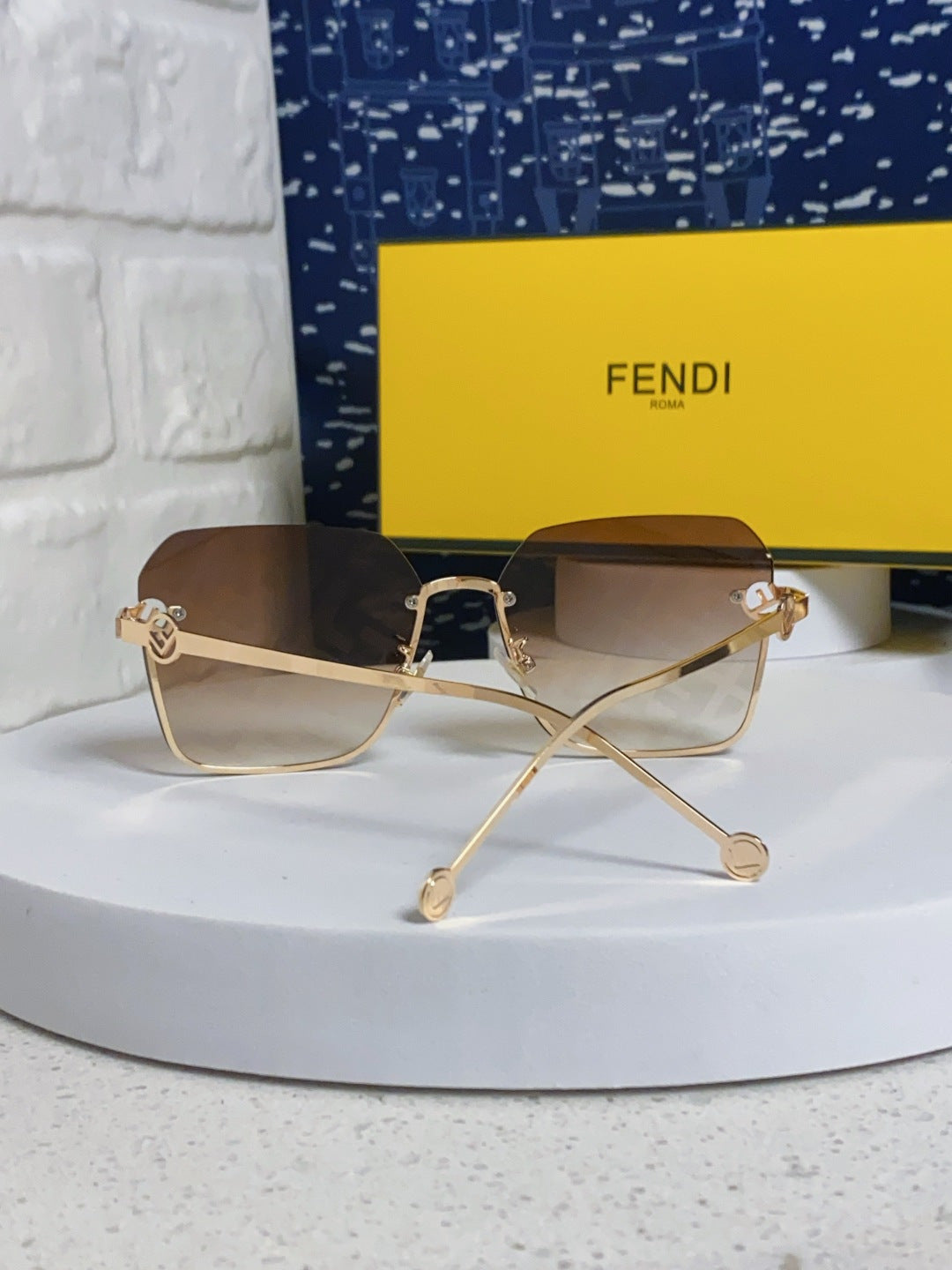 Fendi Fashion Brown Lens Sunglasses for Men & Women - 372467 - detail image 3