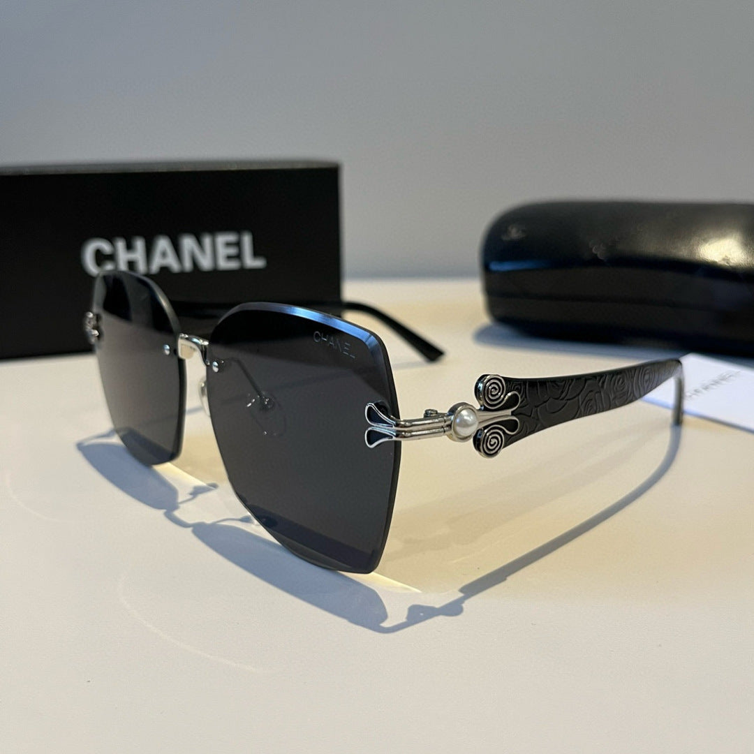 Chanel Fashion Black Lens Sunglasses for Men & Women - 449008 - detail image 3