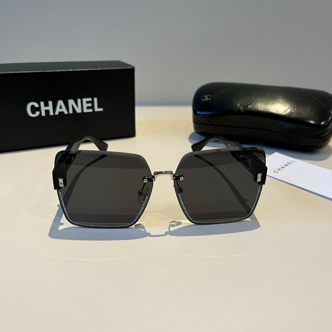 Chanel Fashion Black Lens Sunglasses for Men & Women - 449009 - detail image 2