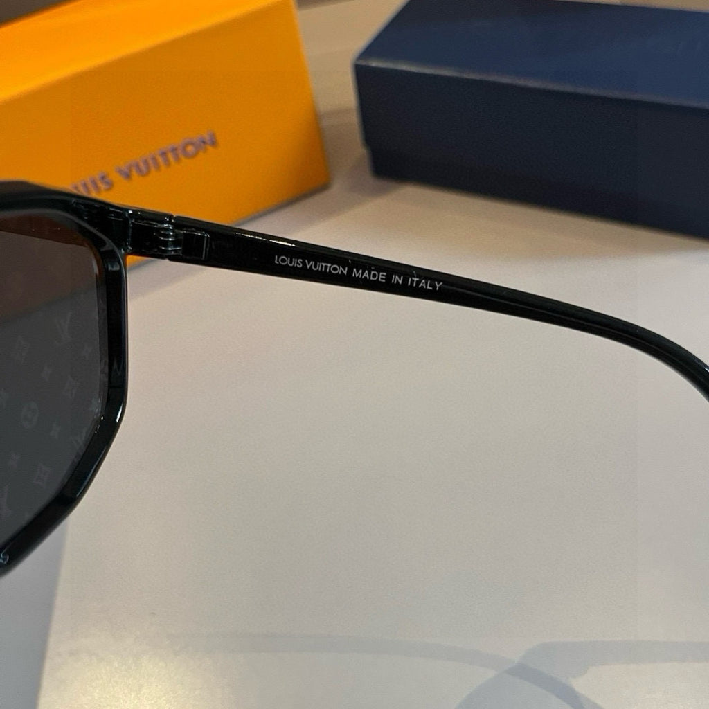 Louis Vuitton Polarized Fashion Gold Lens Sunglasses for Men - detail image 7