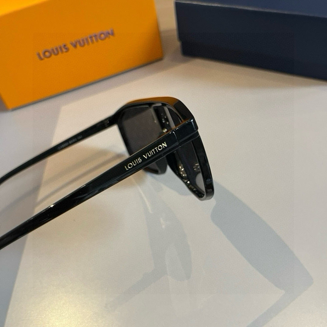 Louis Vuitton Polarized Fashion Gold Lens Sunglasses for Men - detail image 6