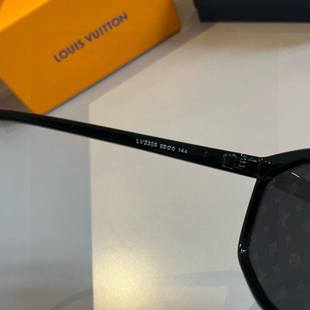 Louis Vuitton Polarized Fashion Gold Lens Sunglasses for Men - detail image 8