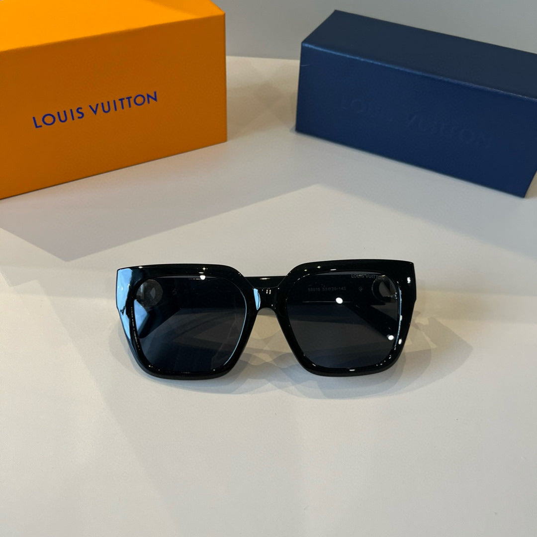 Louis Vuitton Slim Black Lens Sunglasses for Men & Women - 464678 - detail image 4
