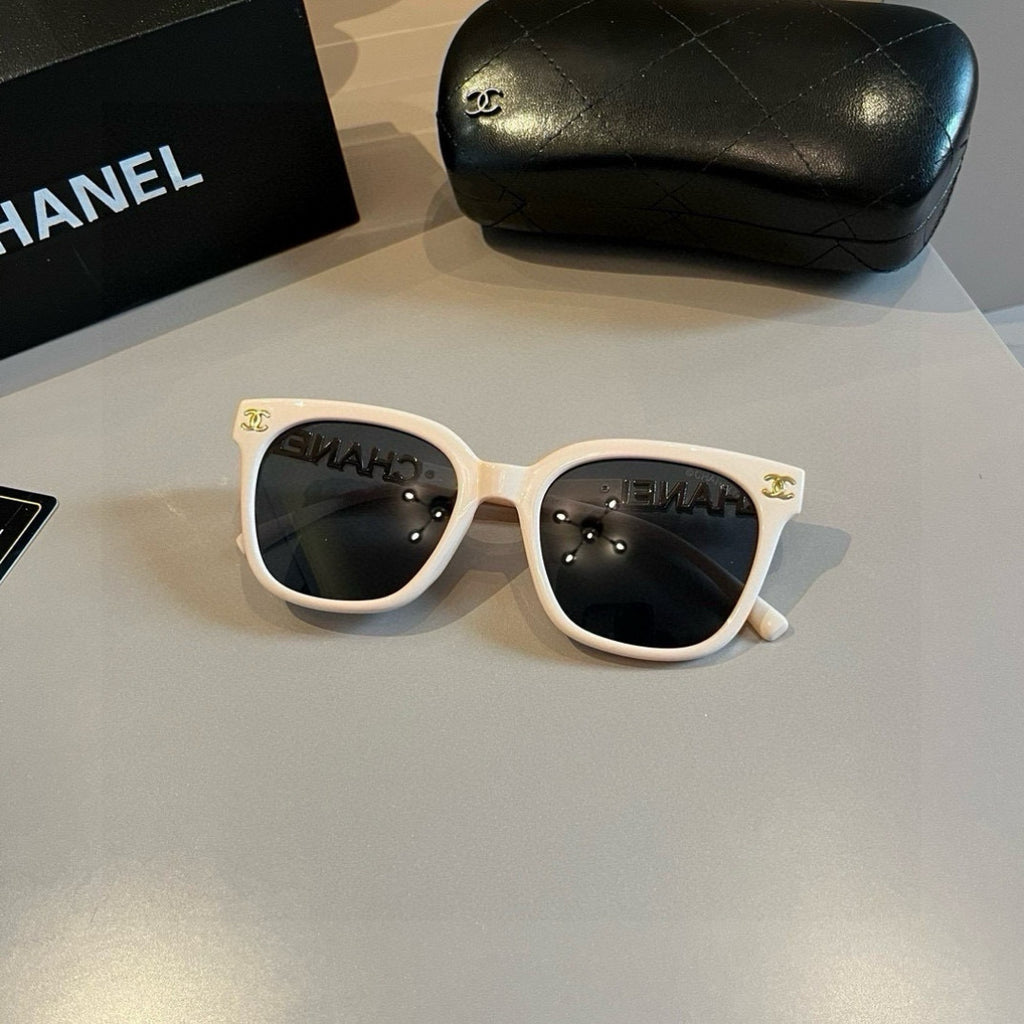 Chanel Fashion Gold Lens Sunglasses for Men & Women - 493456 - detail image 4