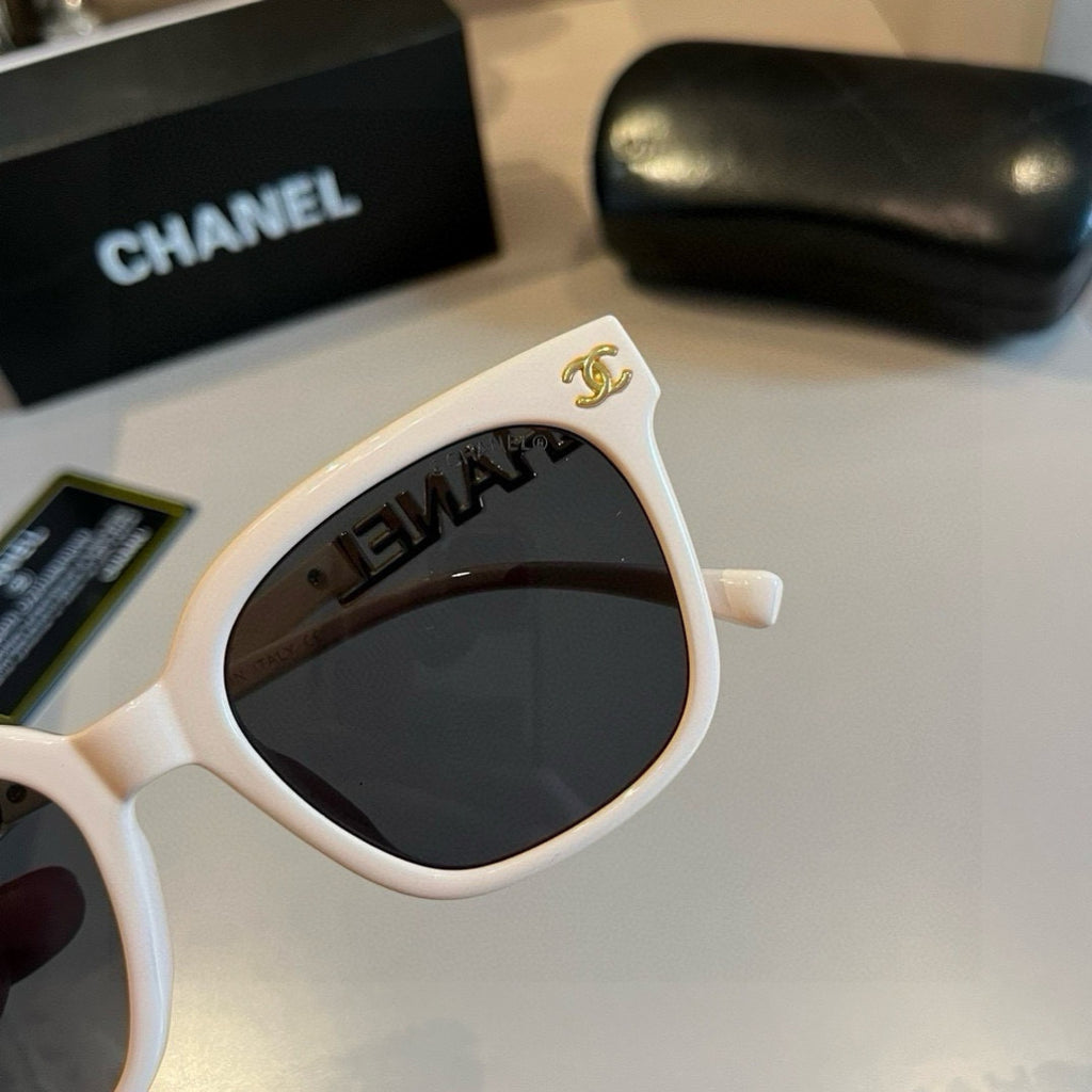 Chanel Fashion Gold Lens Sunglasses for Men & Women - 448988 - detail image 6