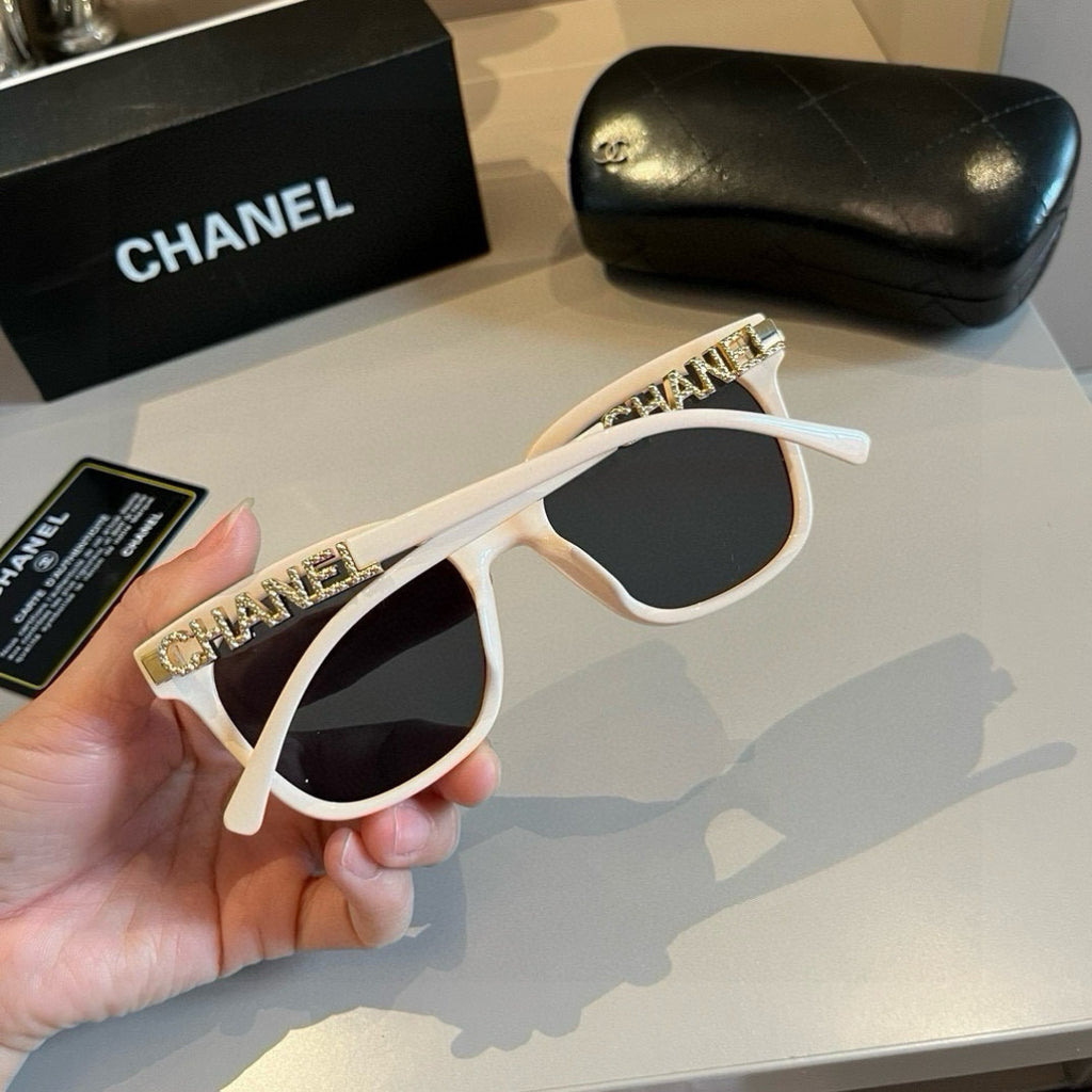 Chanel Fashion Gold Lens Sunglasses for Men & Women - 448988 - detail image 5