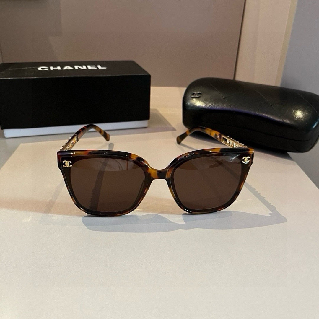 Chanel Oversized Brown Lens Sunglasses for Men & Women - 465153 - detail image 4
