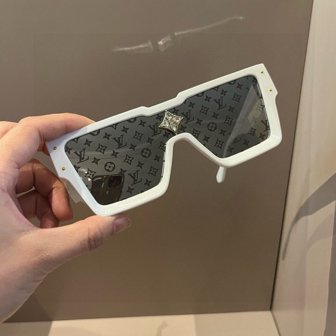 Louis Vuitton Fashion Gold Lens Sunglasses for Men & Women - 493168 - detail image 4