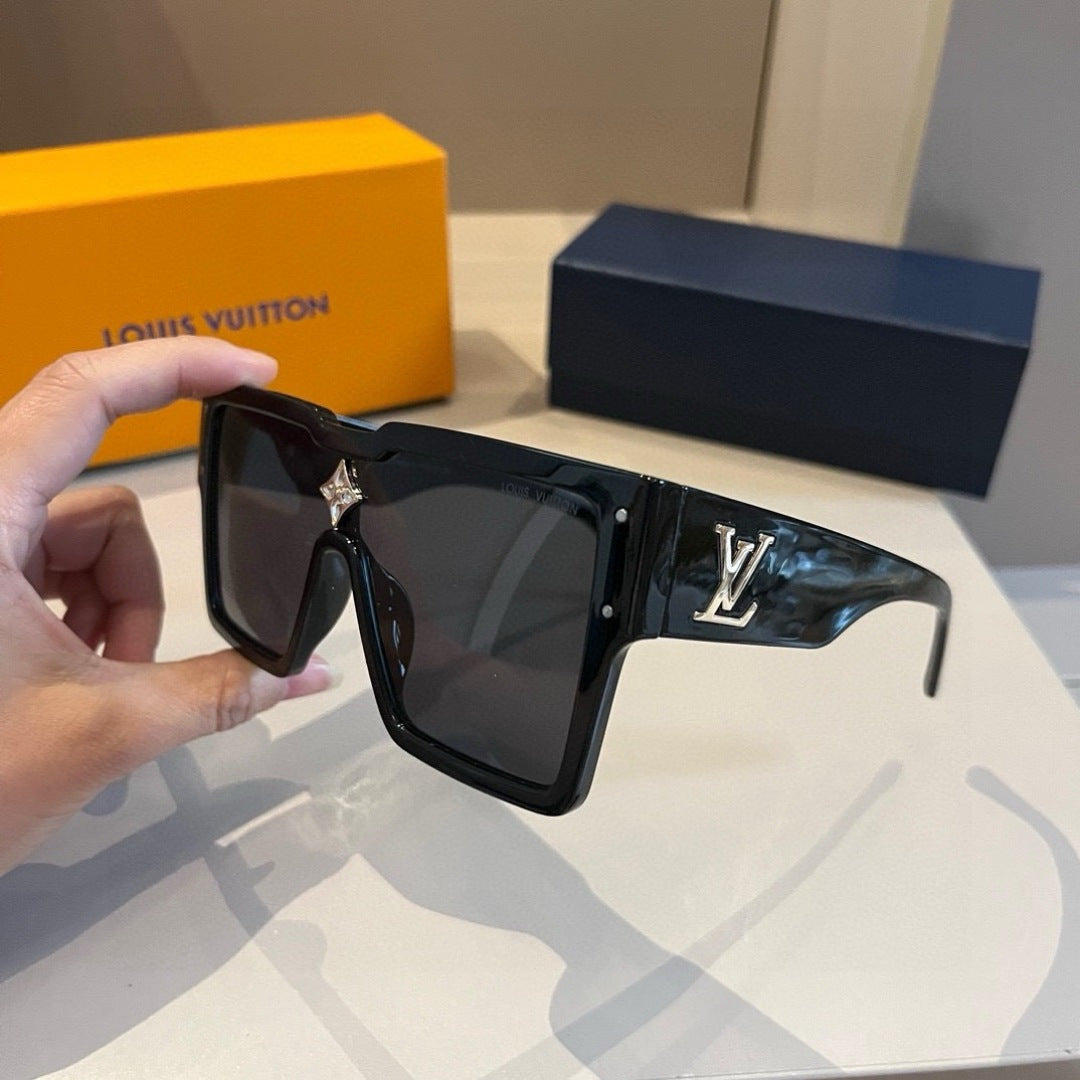 Louis Vuitton Fashion Red Lens Sunglasses for Men & Women - detail image 5