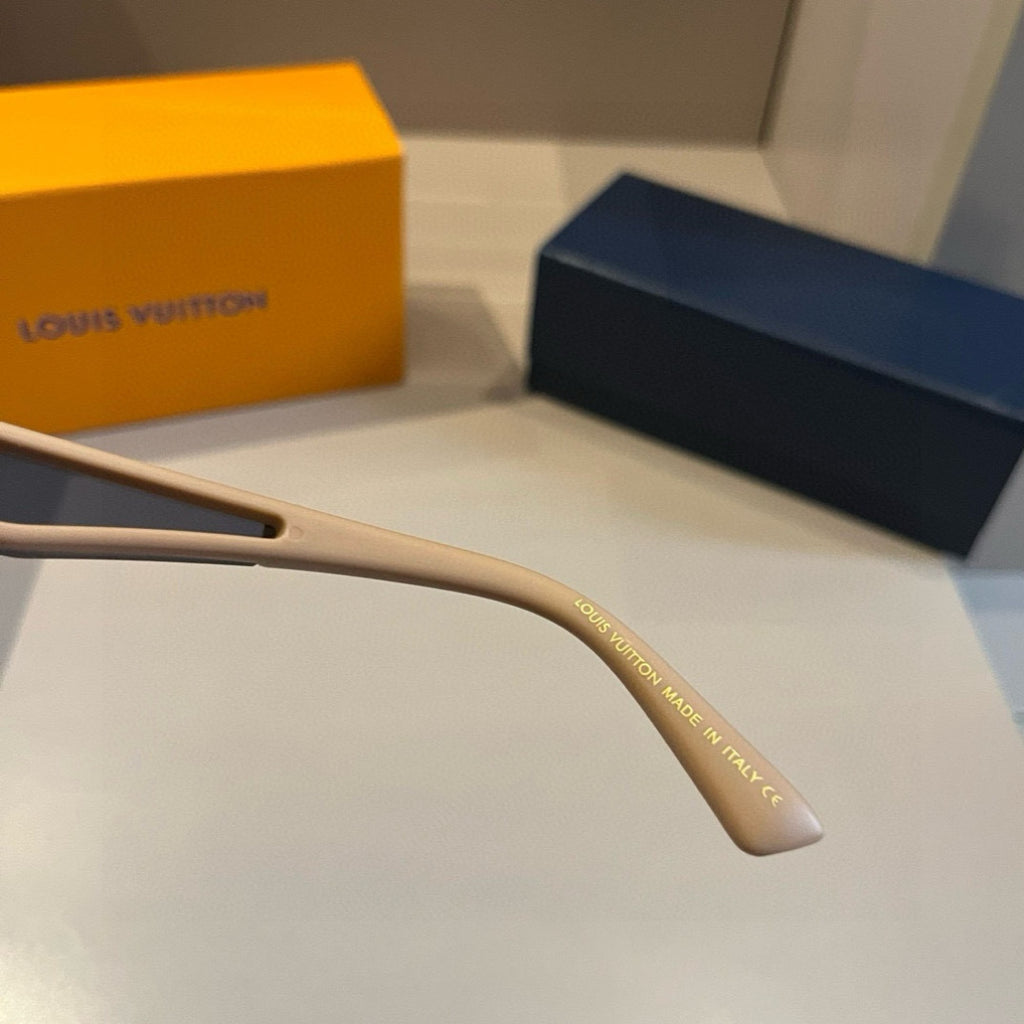 Louis Vuitton Fashion Gold Lens Sunglasses for Men & Women - 486155 - detail image 8
