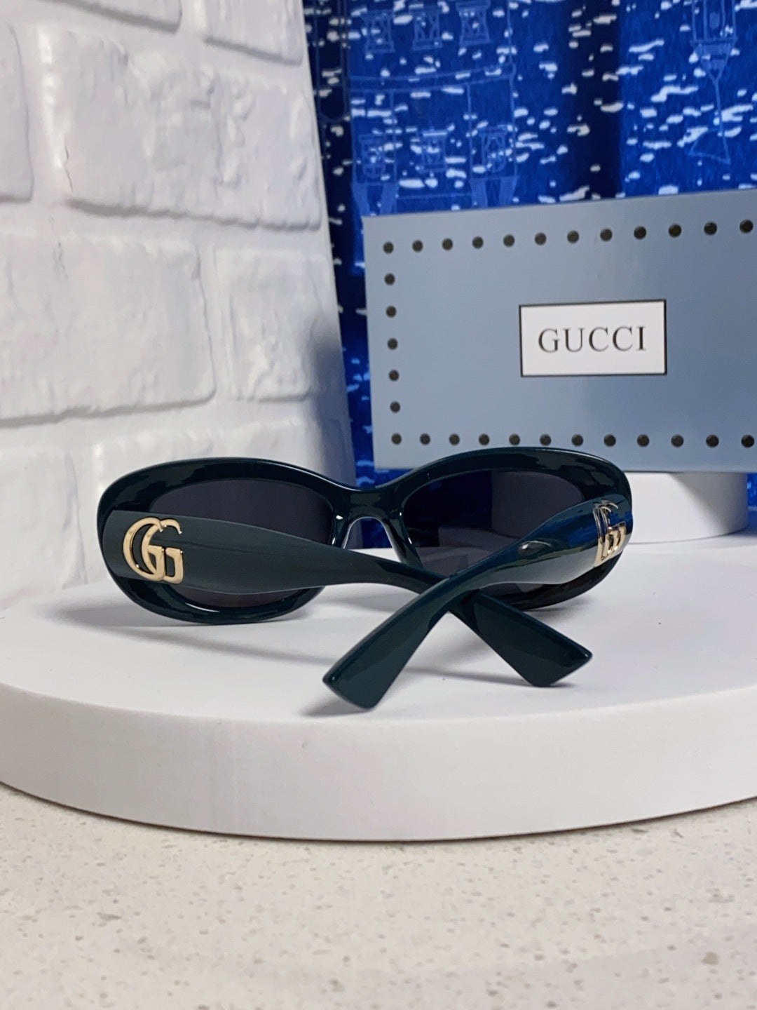 Gucci Oval Black Lens Sunglasses for Men & Women - 486318 - detail image 3