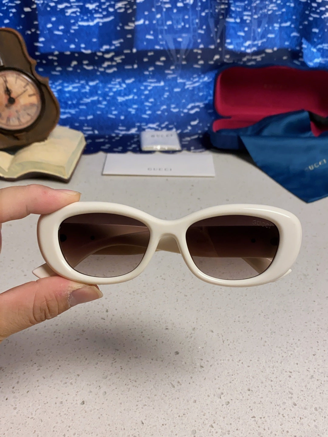 Gucci Oval Brown Lens Sunglasses for Men & Women - detail image 4