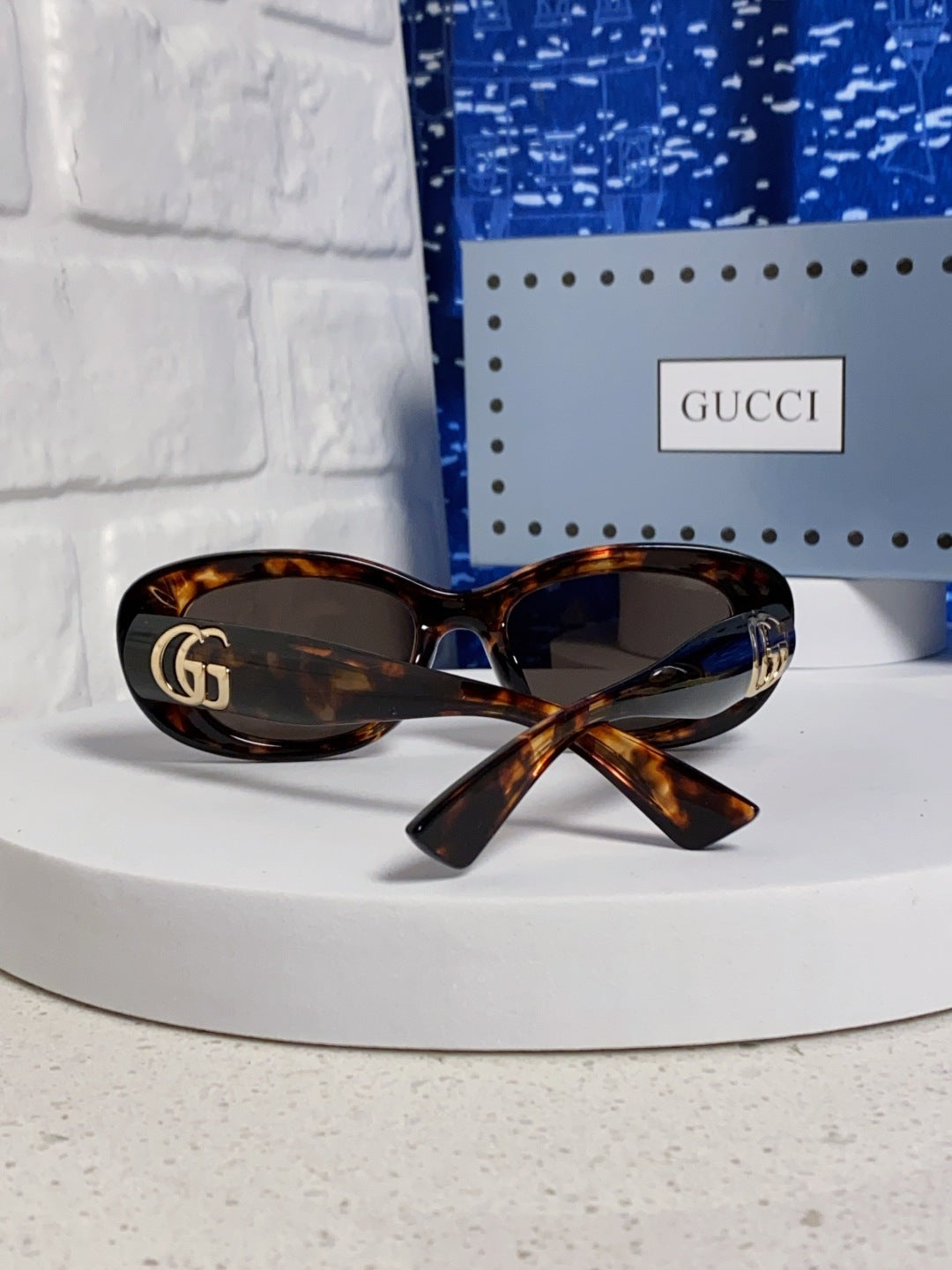 Gucci Oval Black Lens Sunglasses for Men & Women - 486320 - detail image 2