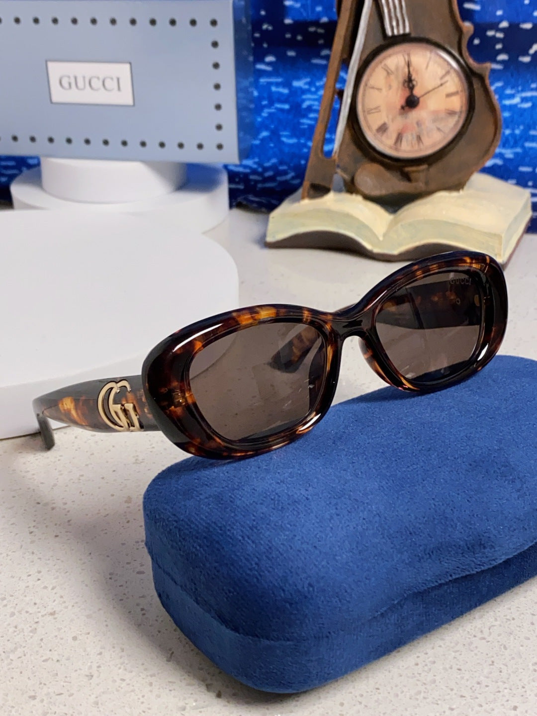 Gucci Oval Black Lens Sunglasses for Men & Women - 486320 - detail image 9