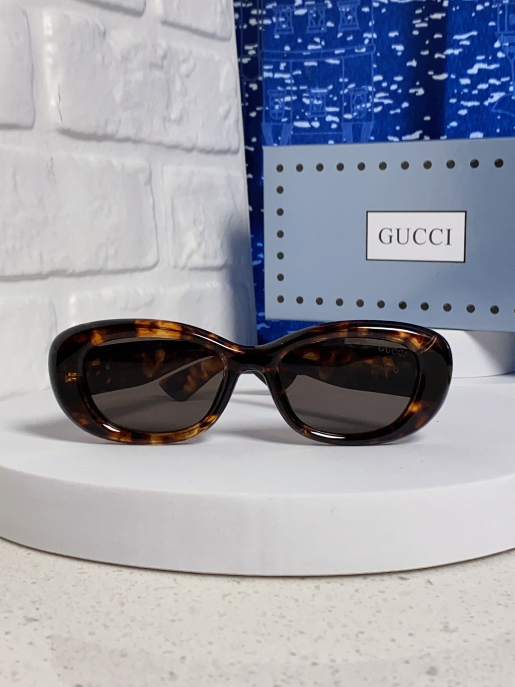 Gucci Oval Black Lens Sunglasses for Men & Women - 486320