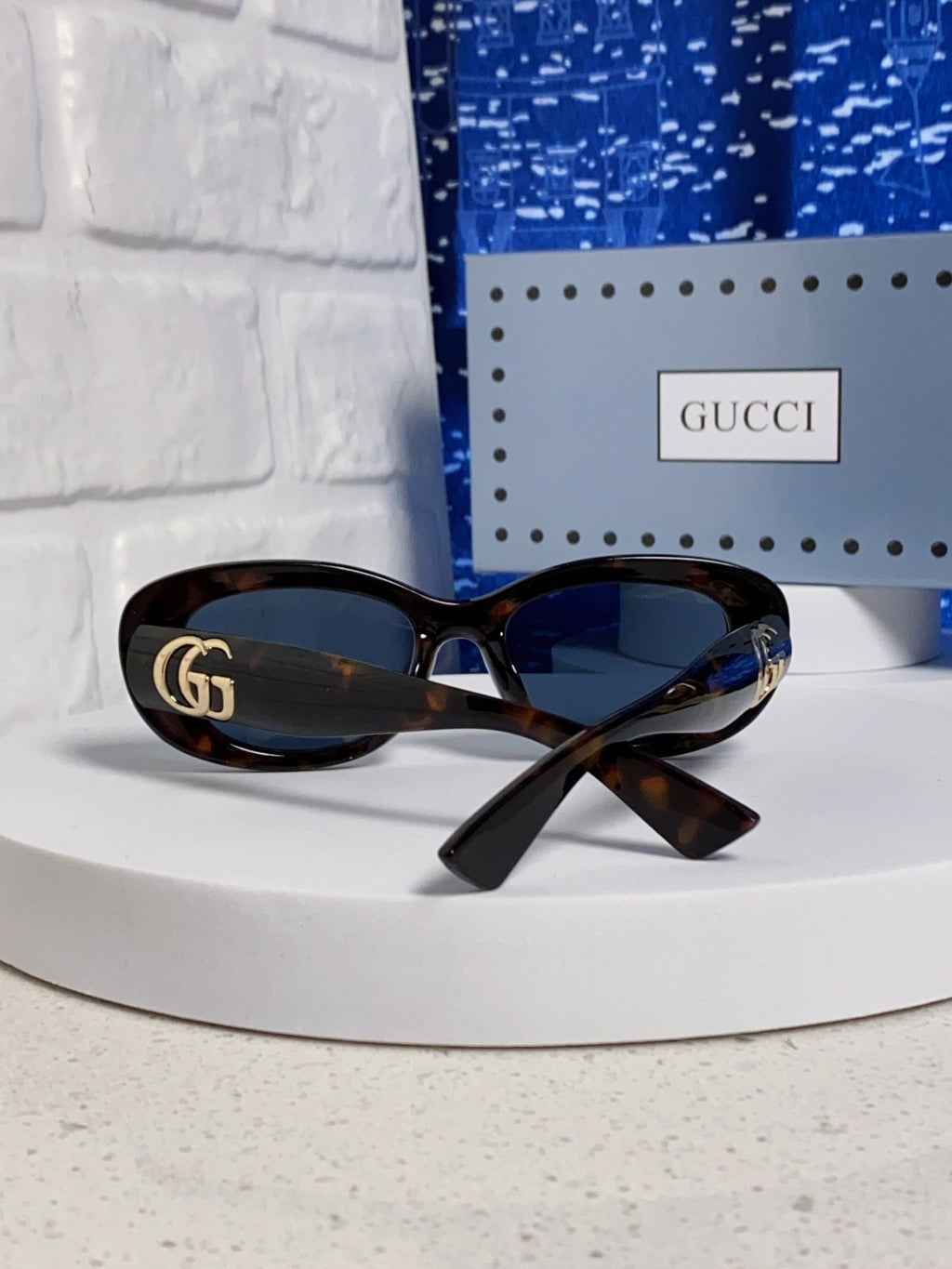 Gucci Oval Black Lens Sunglasses for Men & Women - detail image 3