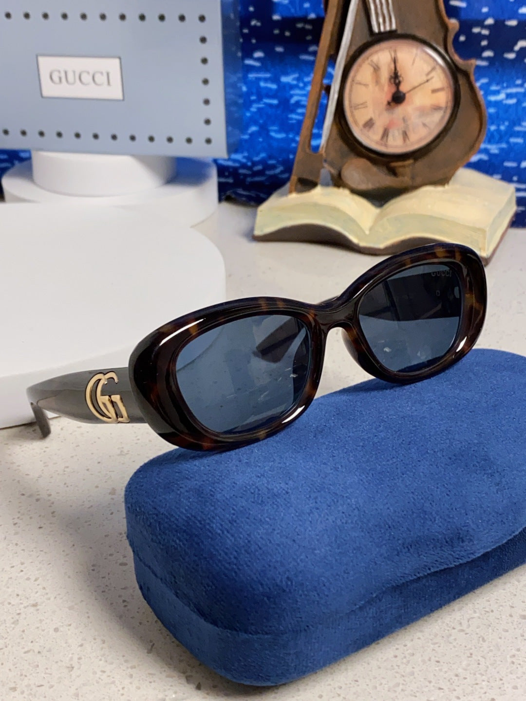 Gucci Oval Black Lens Sunglasses for Men & Women - detail image 10
