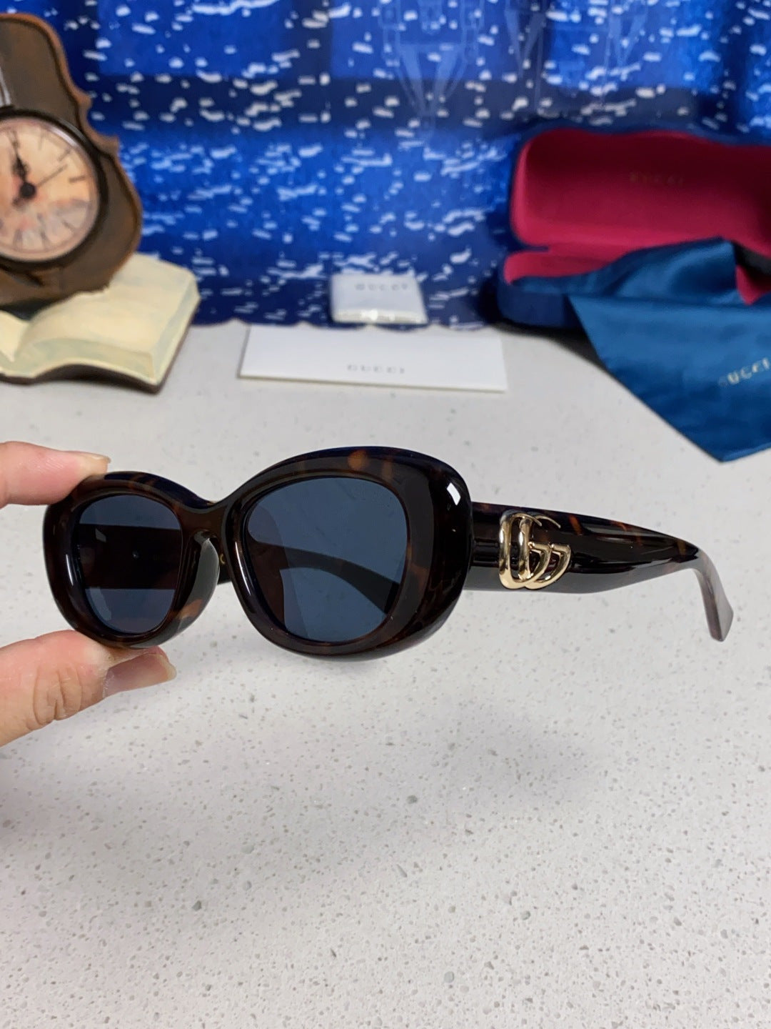 Gucci Oval Black Lens Sunglasses for Men & Women - detail image 6
