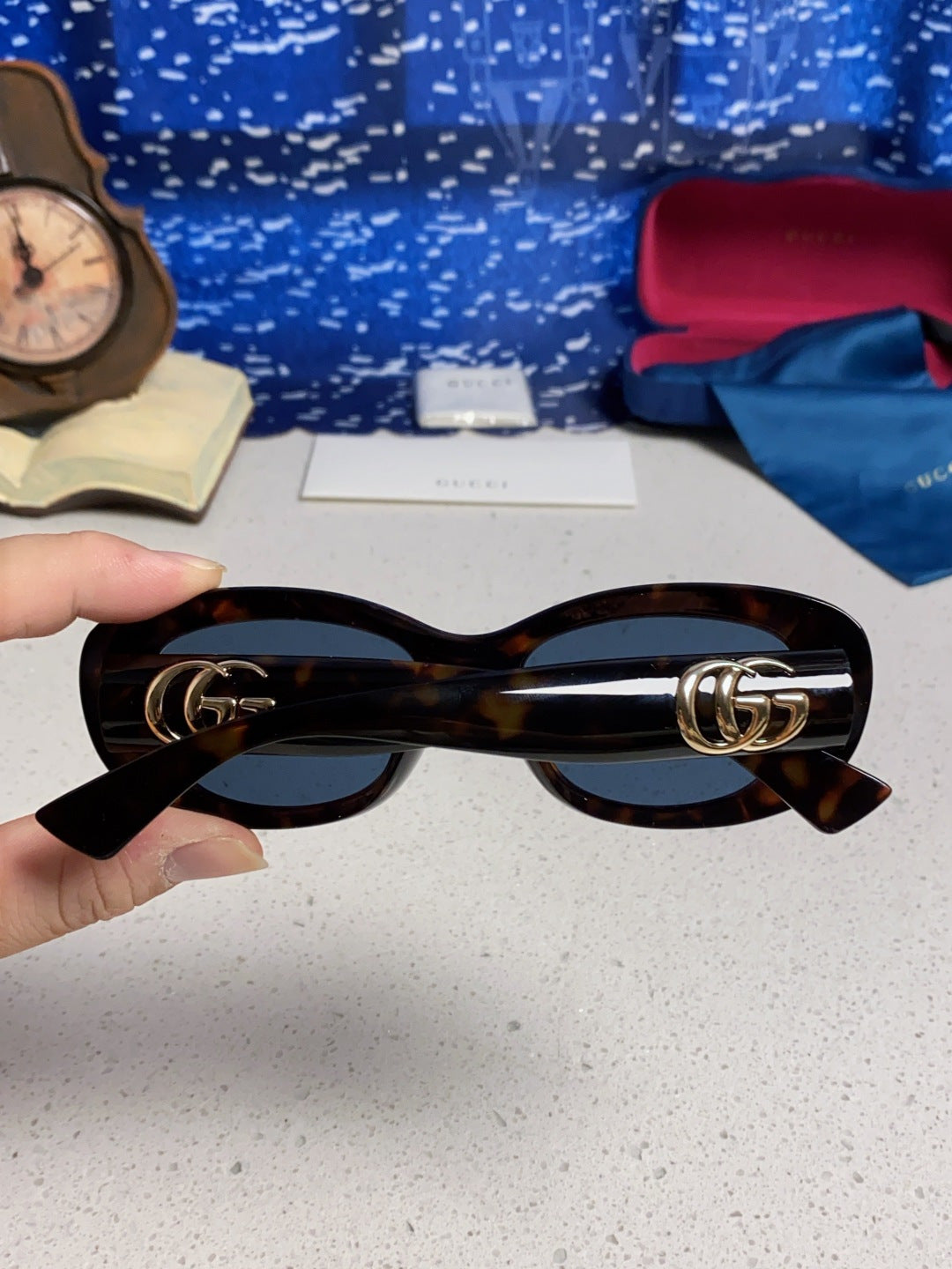 Gucci Oval Black Lens Sunglasses for Men & Women - detail image 5
