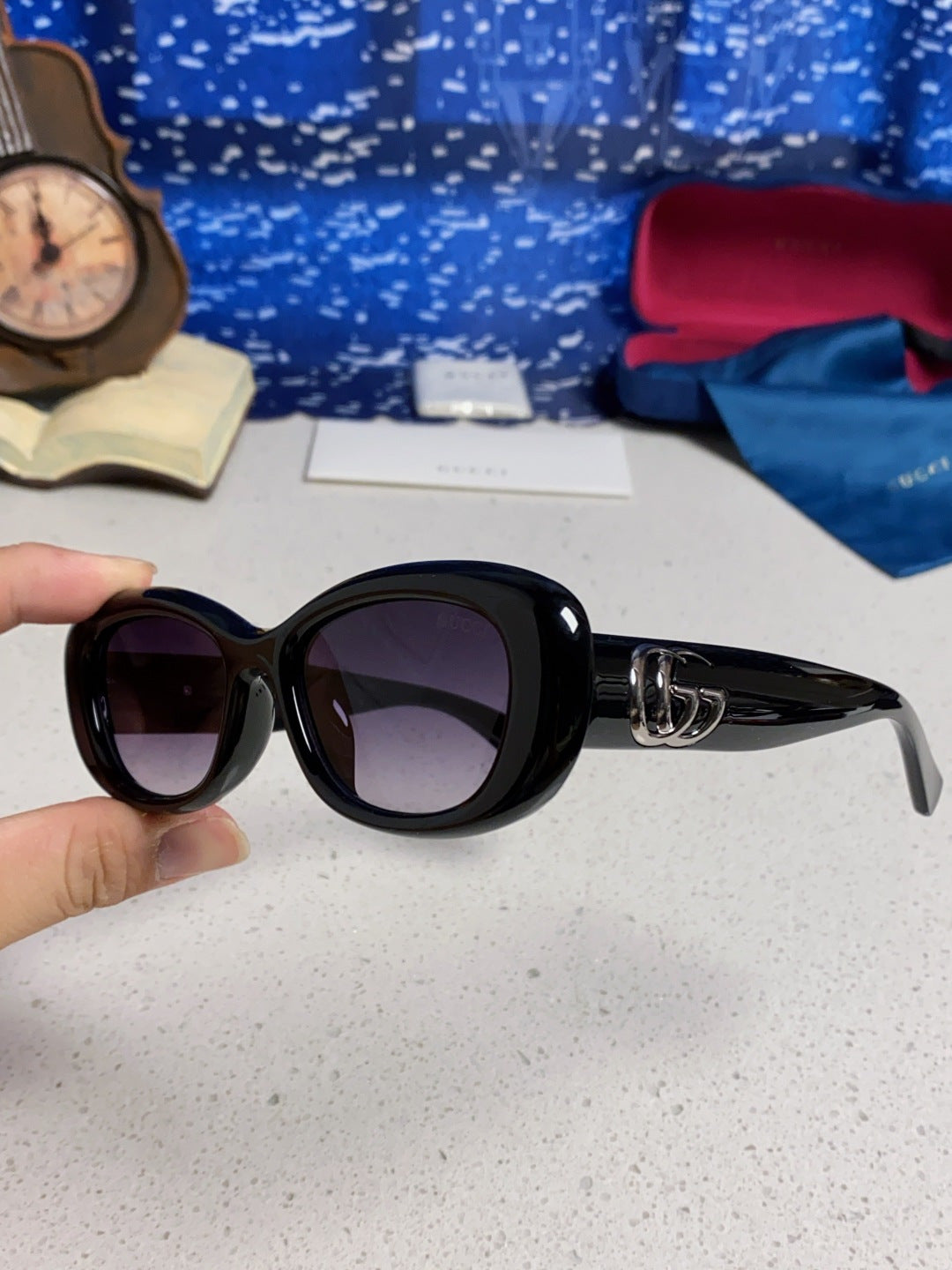 Gucci Oval Silver Lens Sunglasses for Men & Women - detail image 6