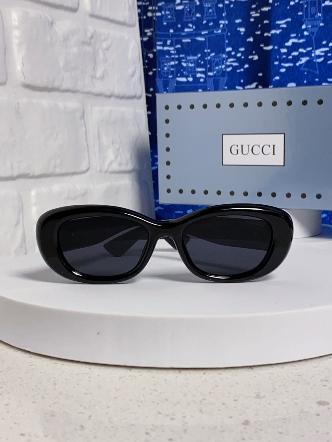 Gucci Oval Gold Lens Sunglasses for Men & Women - detail image 2