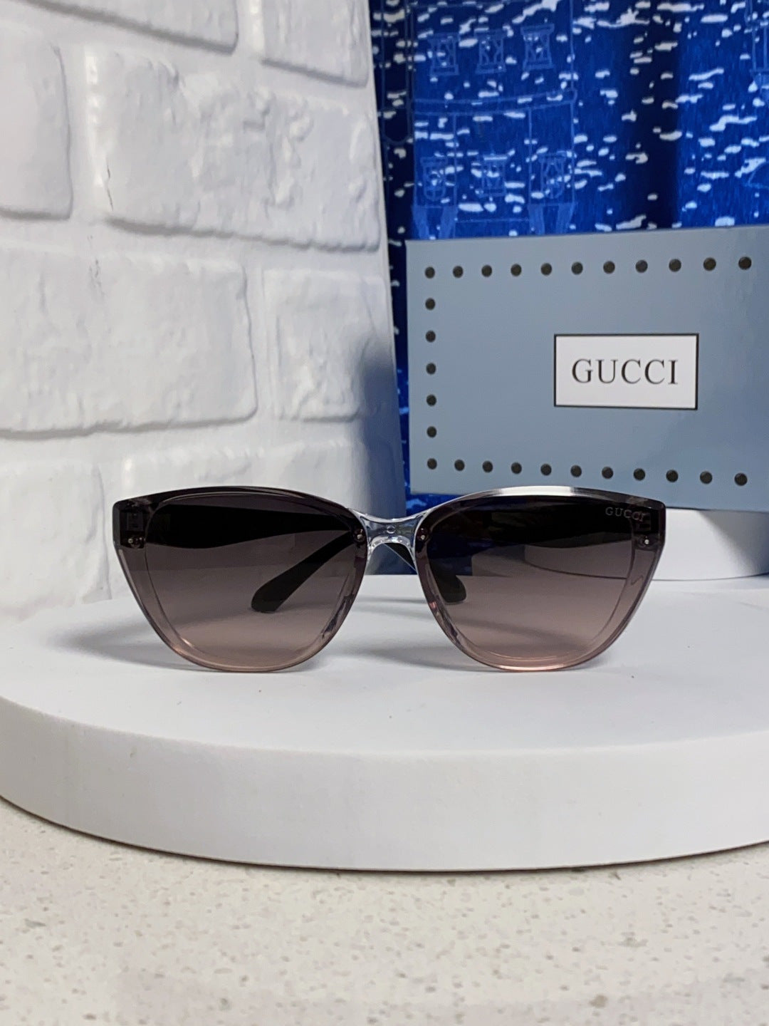 Gucci Cat-Eye Silver Lens Sunglasses for Men & Women - 486324 - detail image 2