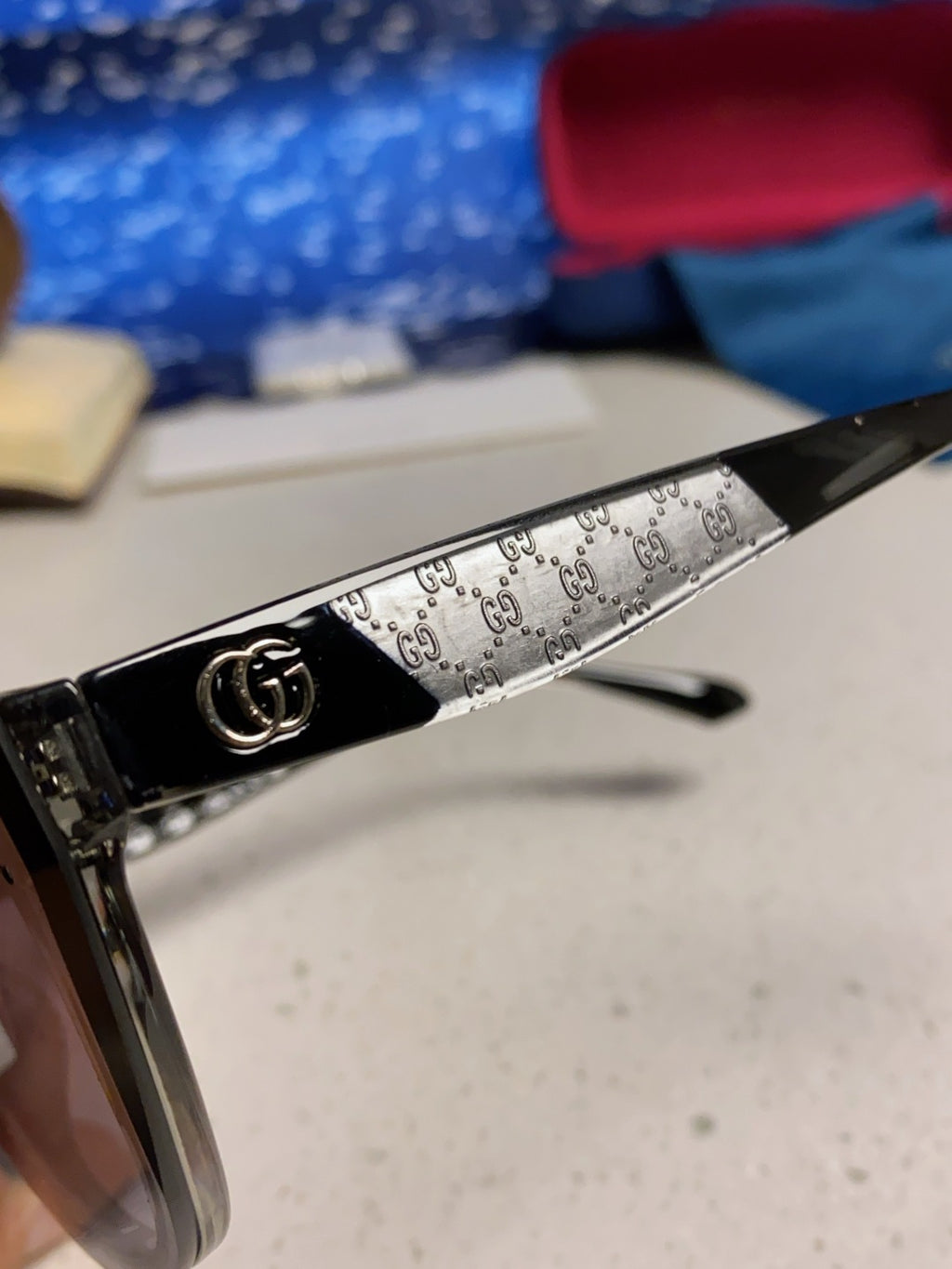 Gucci Cat-Eye Gray Lens Sunglasses for Men & Women - detail image 7