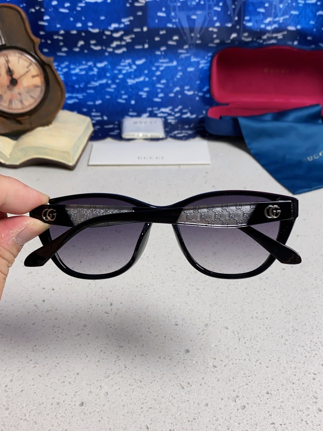 Gucci Cat-Eye Silver Lens Sunglasses for Men & Women - detail image 5