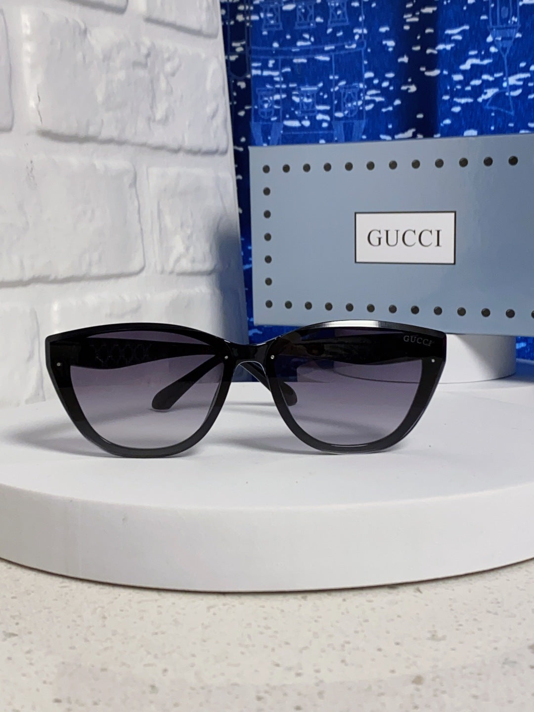 Gucci Cat-Eye Silver Lens Sunglasses for Men & Women - detail image 2