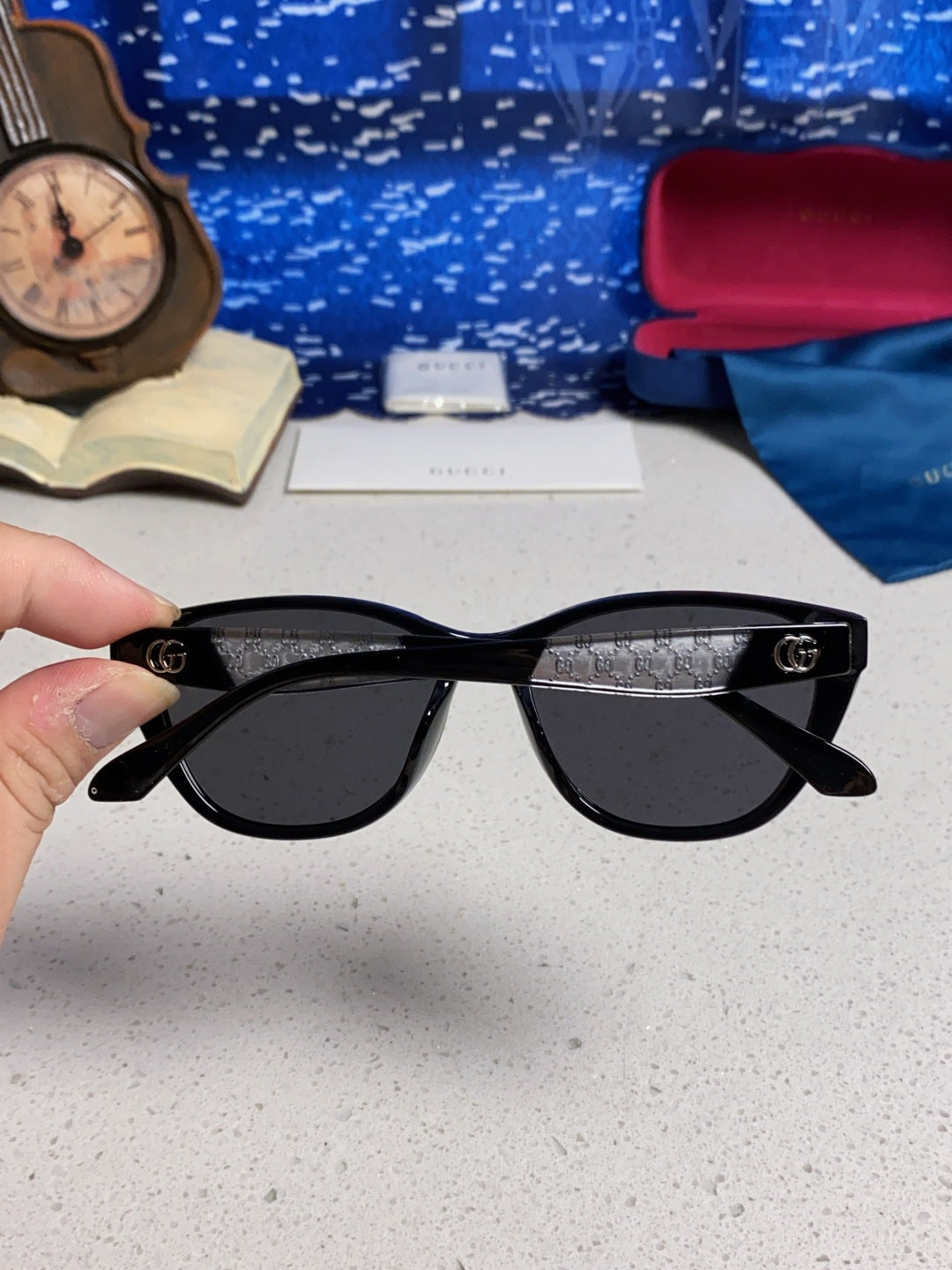 Gucci Cat-Eye Black Lens Sunglasses for Men & Women - detail image 5