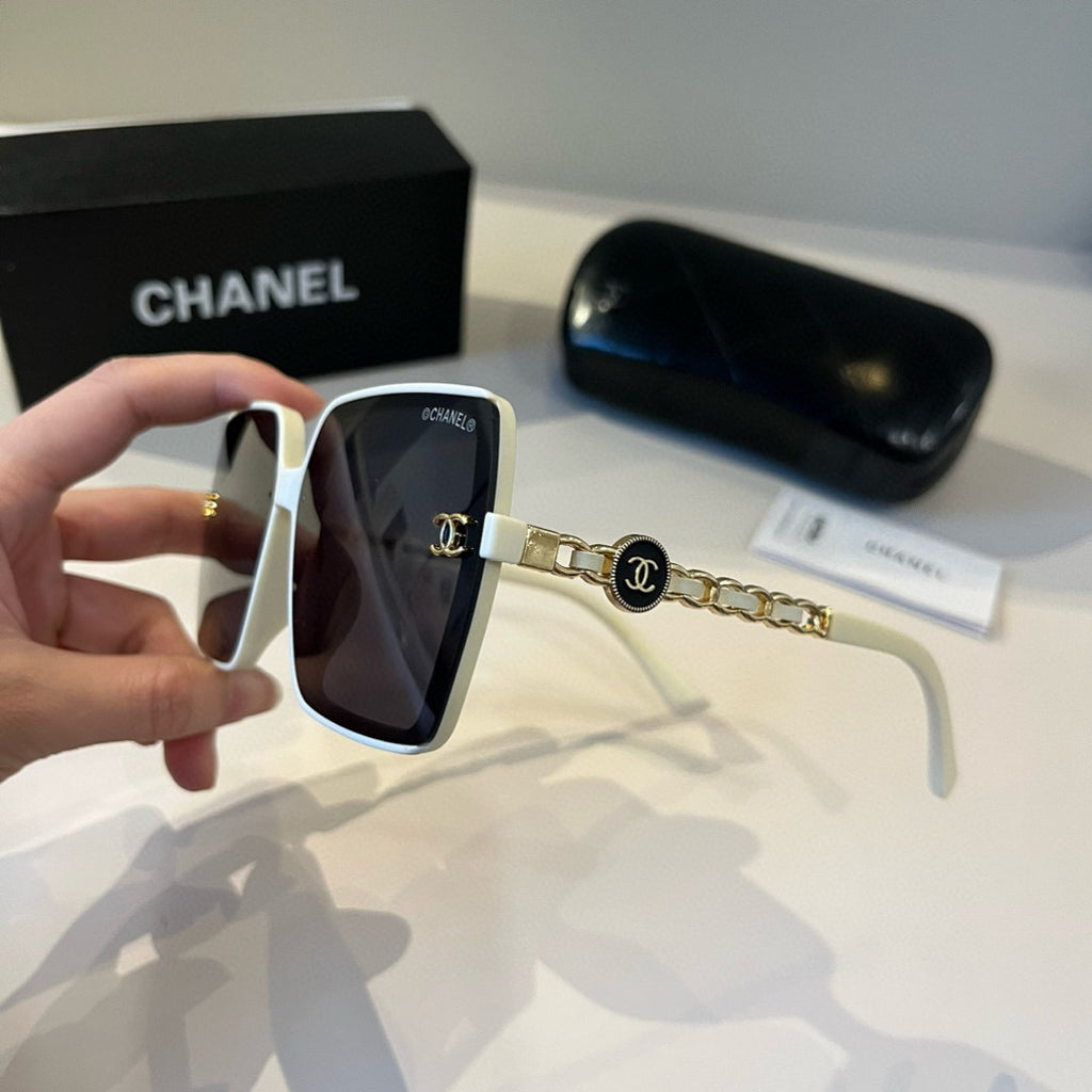 Chanel Oversized Black Lens Sunglasses for Men & Women - 493481 - detail image 4