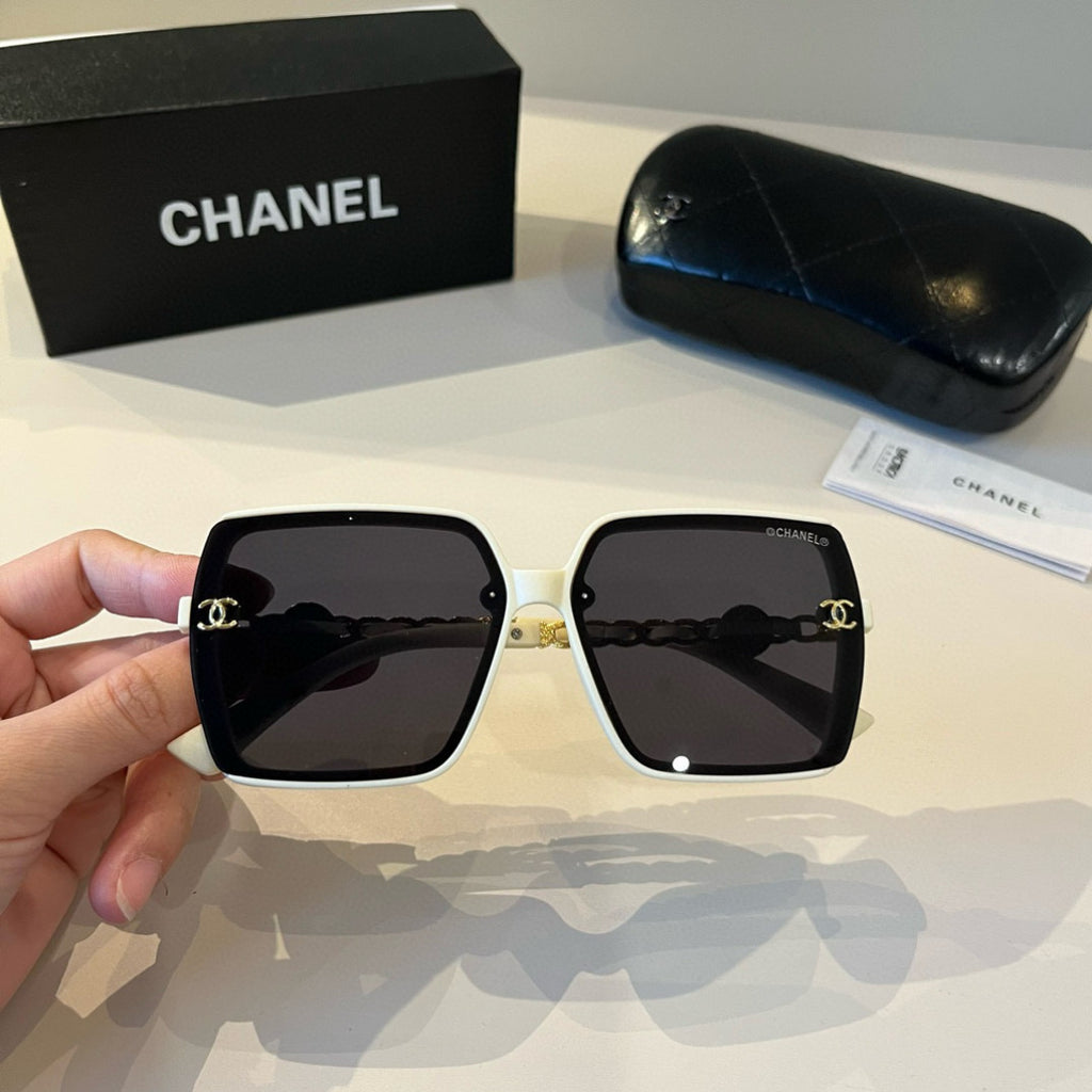 Chanel Oversized Black Lens Sunglasses for Men & Women - 493481 - detail image 6